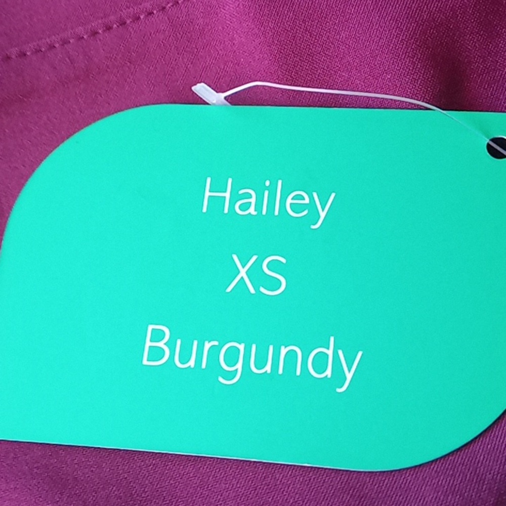 NWT Mint brand ladies scrubs top, sz XS, S - Picture 3 of 8